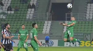 {{ otherArticle[0].article.title }}