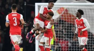 {{ otherArticle[0].article.title }}