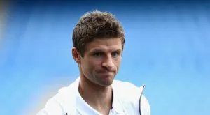 Мюлер плати на шефа си за вкарания гол