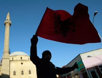 Албански журналисти протестират срещу нов медиен закон 