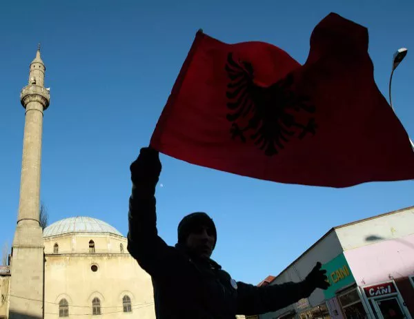 2500 полицаи ще съблюдават антиправителствения протест в Тирана