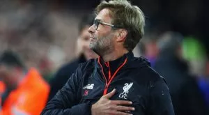 КУЛТОВА СНИМКА: Малчуган се прави на Юрген Клоп