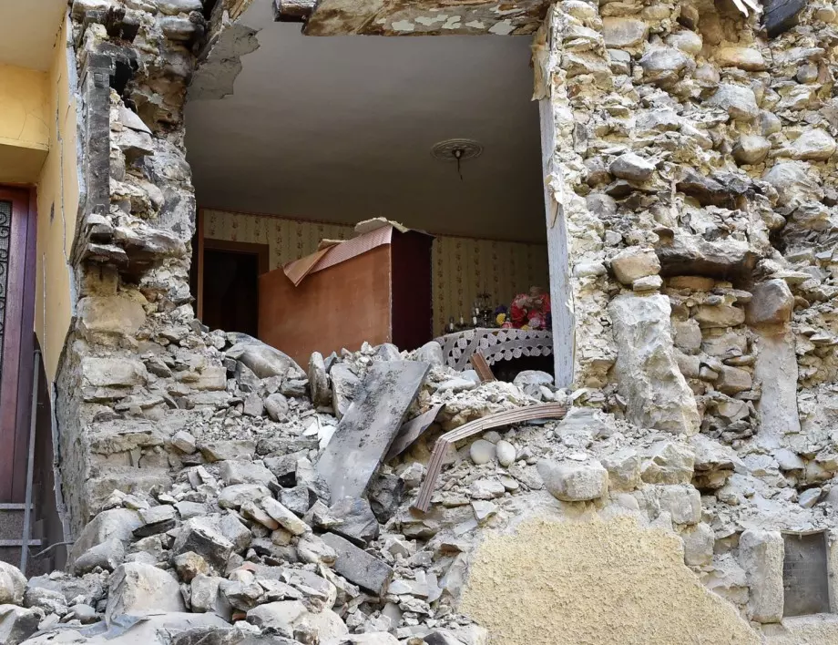 Над 3000 домове са обявени за опасни за обитаване след земетресението на Крит