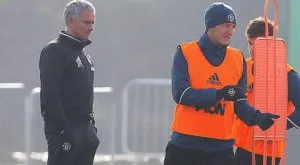 Юнайтед плаща безумна сума на Швайни, само и само да го разкара