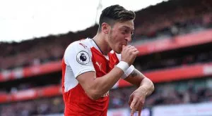 Йозил: Голът в София бе като на „Плейстейшън"