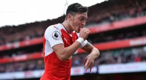 Йозил обяви условието си, за да остане в Арсенал