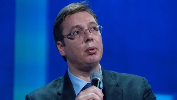 Вучич: Обсъждаме варианта за предсрочни парламентарни избори