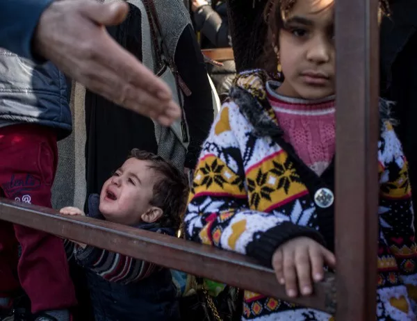 Задържаха 47 бежанци край Пловдив
