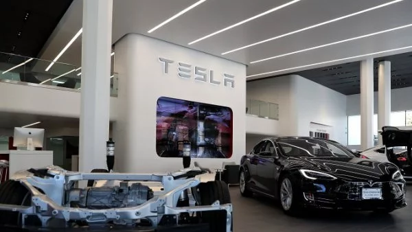 Tesla навлиза в България 