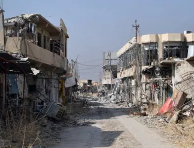 300 000 мирни жители са под контрола на ИД в Мосул