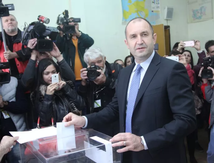 Партията на Борисов загуби президентските избори - от БСП