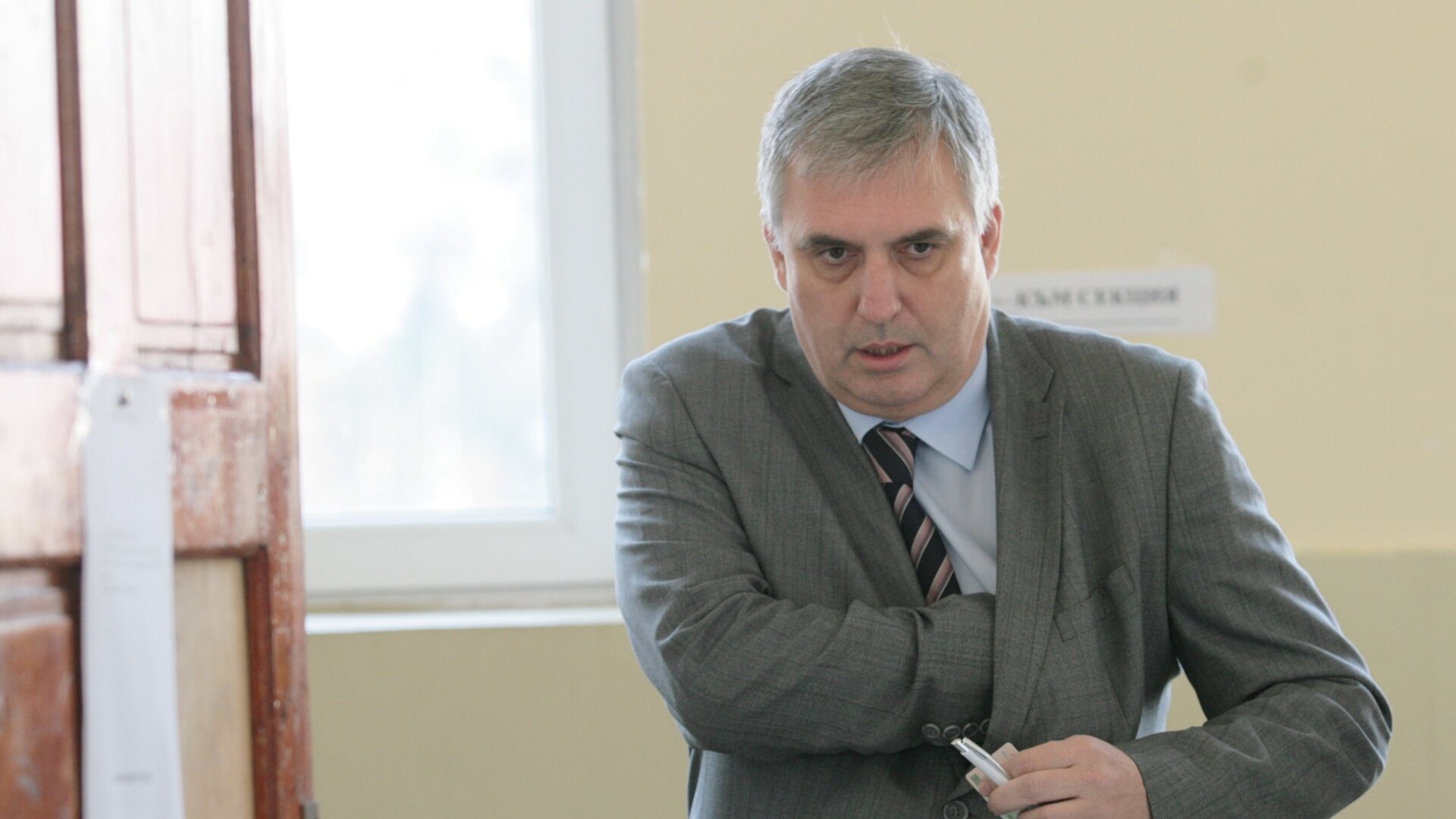 Ивайло Калфин: Спорът за това чий да е външният министър, е чисто ...