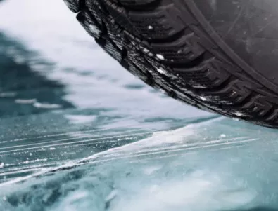 Не бързайте със смяната на зимните гуми, съветват експерти