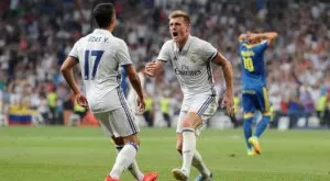 Тони Кроос в Байерн срещу Тони Кроос в Реал Мадрид (СНИМКА) 