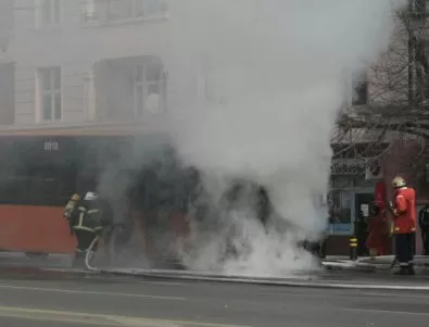 Пожар изпепели автобус на градския транспорт в София
