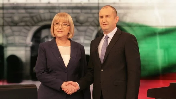 Президентската кампания - стотици дарения за Радев, нито едно за Цачева