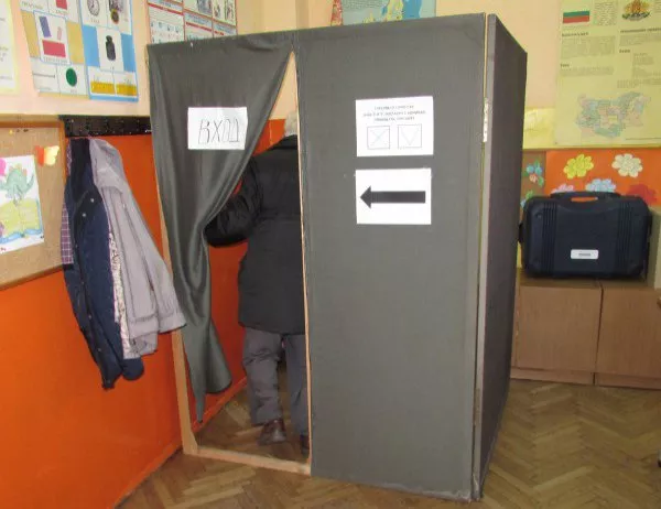 Две от избирателните секции в Пловдив отвориха със закъснение