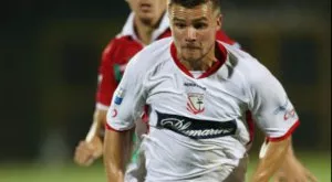 {{ otherArticle[0].article.title }}