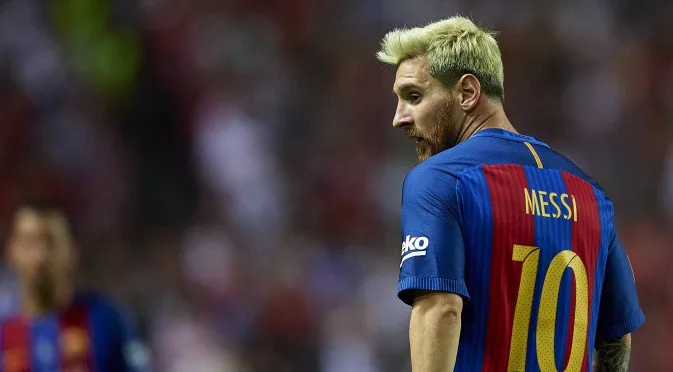 Бащата на Меси води преговори , но не с Барселона