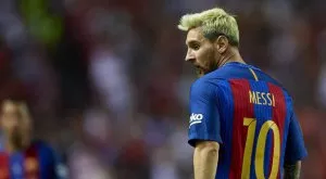 СНИМКИ: Нападнаха Меси 