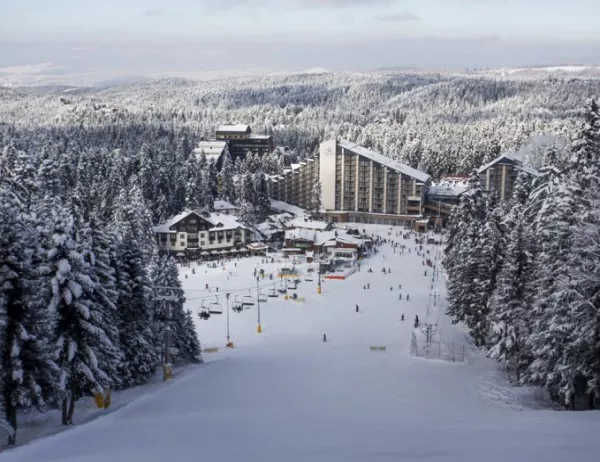 200 000 туристи са карали ски в българските курорти тази зима