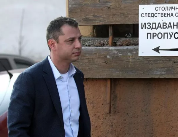 Делян Добрев се отказва от депутатския си имунитет
