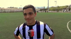 {{ otherArticle[0].article.title }}