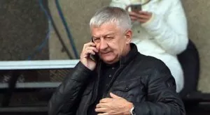 {{ otherArticle[0].article.title }}