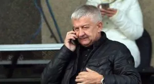 Крушарски вдигнал жълт картон на Ераносян