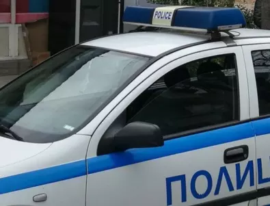 Издирват въоръжени, обрали магазин в София