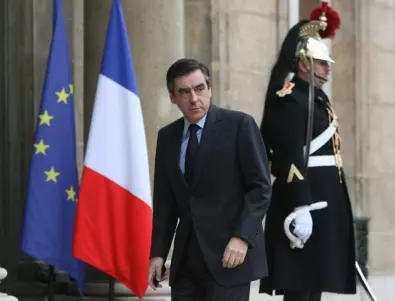 Бивш премиер на Франция ще узнае влиза ли в затвора заради жена си 