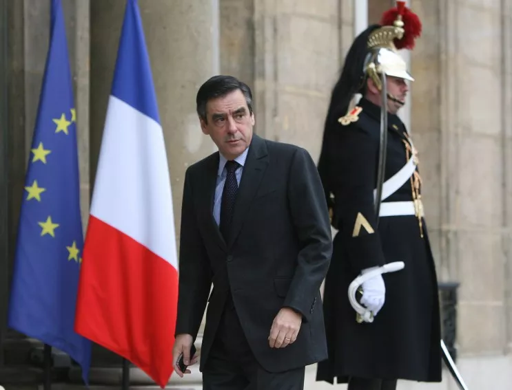 Франсоа Фийон е кандидатът за президент на десните във Франция