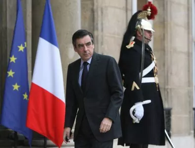 Французите настояват Фийон да се откаже от президентската надпревара