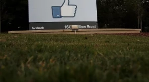 Facebook с нова централа в Лондон, търси 500 служители