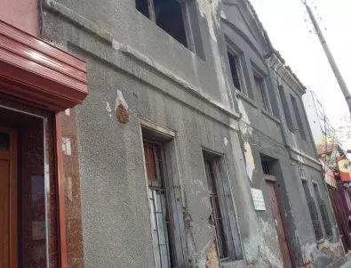 Застраховат срещу земетресения част от Караалановото училище