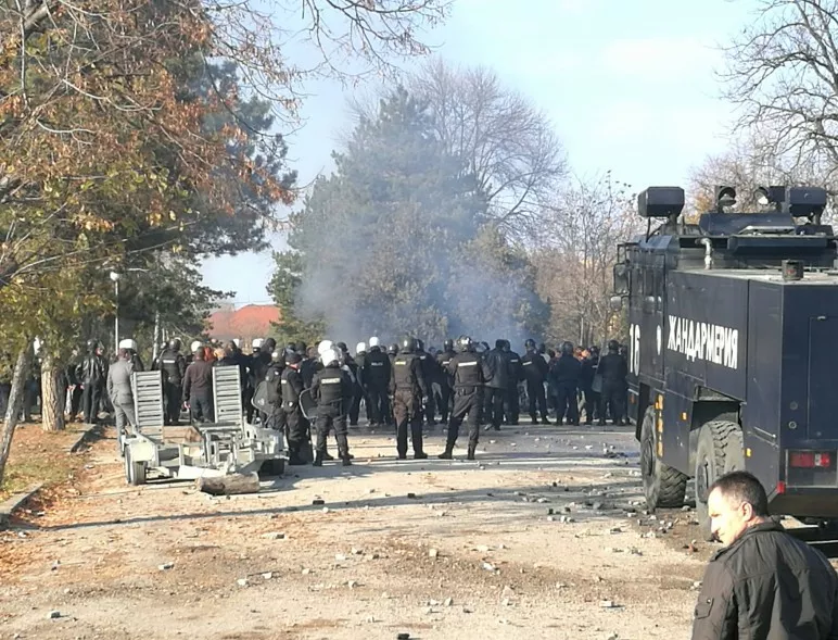 Патриотите: Извършителите на бунта в Харманли да бъдат репатрирани