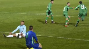 {{ otherArticle[0].article.title }}