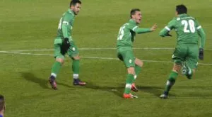 {{ otherArticle[0].article.title }}