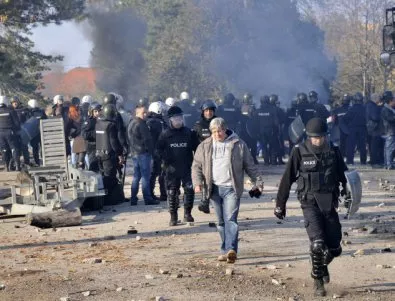 Задържаните за хулиганство от центъра в Харманли обжалват ареста