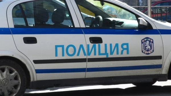 Мъж преби 18-годишната си бивша приятелка