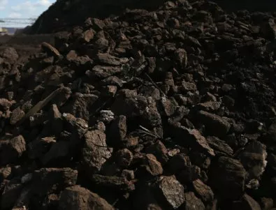 Опасният незаконен добив на въглища в Перник продължава