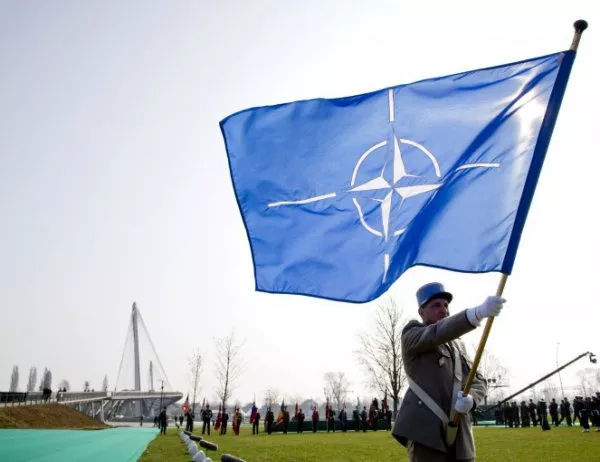НАТО официално влиза в битката срещу "Ислямска държава"