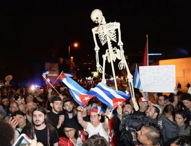 В Маями празнуваха смъртта на Кастро
