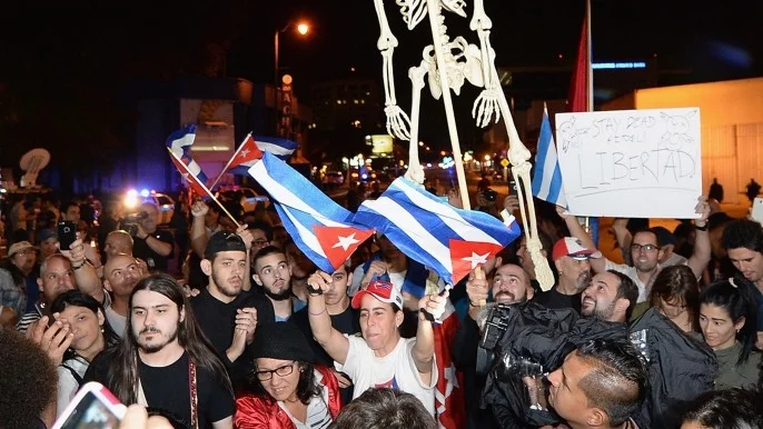 В Маями празнуваха смъртта на Кастро