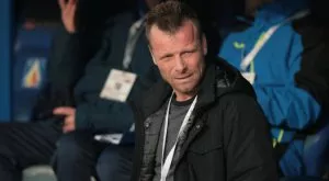 {{ otherArticle[0].article.title }}