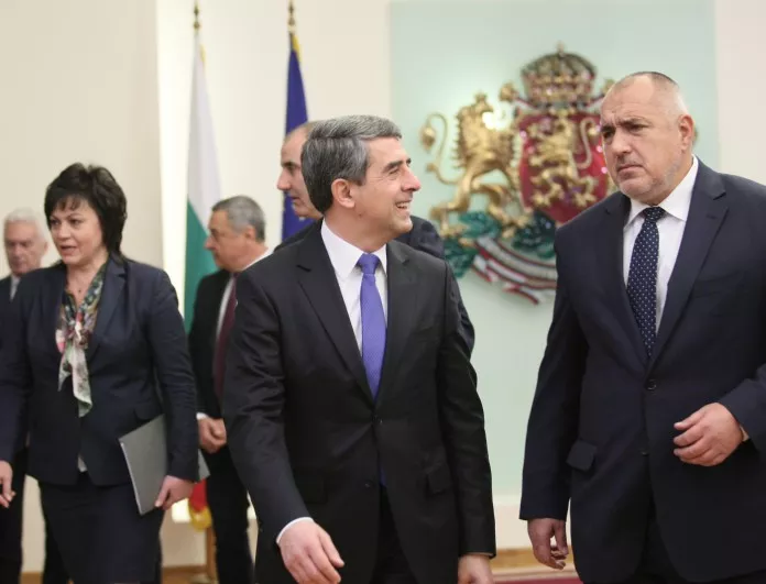 България през 2016 година: Президентска игра с оставки