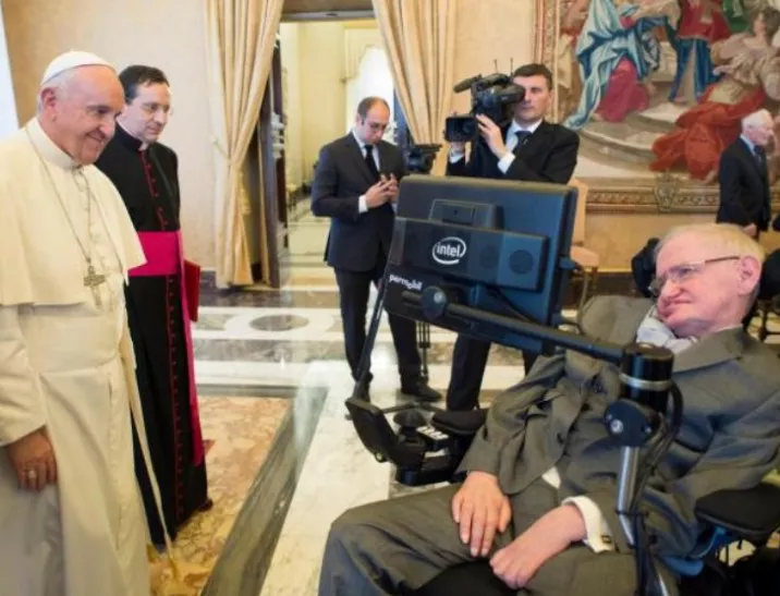 Папа Франциск се срещна със Стивън Хокинг