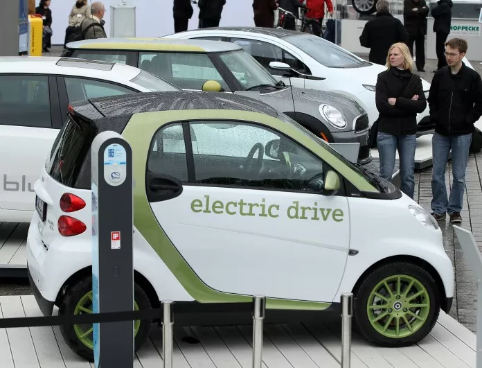 Автомобилните компании се обединяват около идеята за електрическите коли