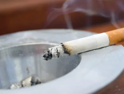 Русия забранява пушенето по балконите