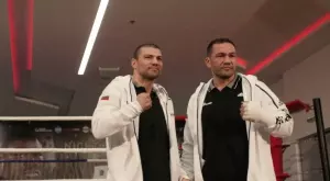 {{ otherArticle[0].article.title }}